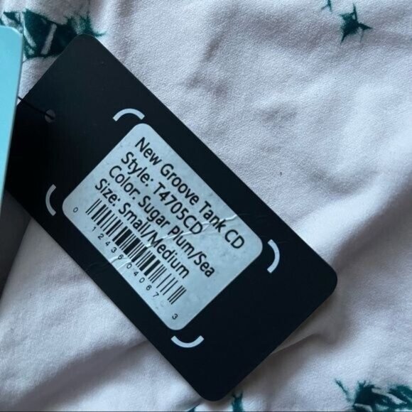 NUX Active Groove Seamless Tank Top Tie Dye Style Color Sugar Plum/ Sea Size S/M - Picture 8 of 12